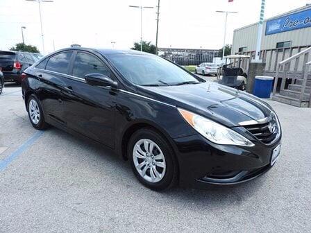 Pictures of the used 2012 Hyundai Sonata we purchased.