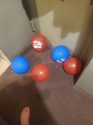 Got balloons for my son's 5th birthday and not 1/2 an hour the balloons went down. Even pay extra for helium. That's messed up.