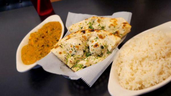 Chicken Tikka saag and garlic naan