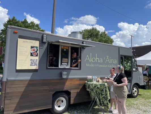 Aloha Aina Food Truck @ 700Bryden #OTEArtwalk