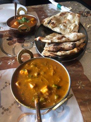 Palak Paneer, Chicken Vindaloo, Naan