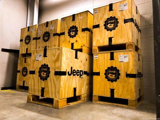 We Lift Jeeps! Mopar Factory Lift! Back By Factory Warranty!