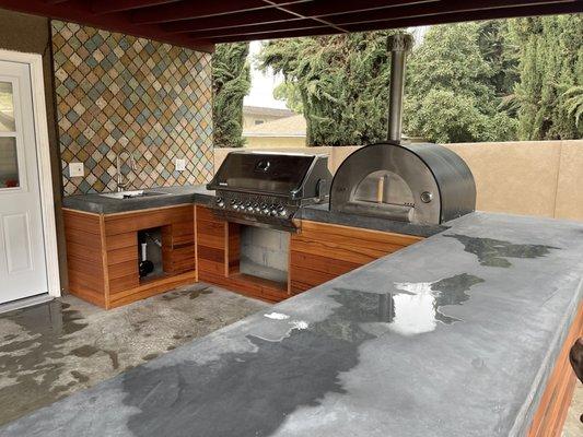 Another shot of the grill and pizza oven.