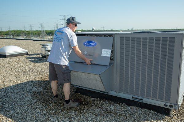 Rooftop unit maintenance