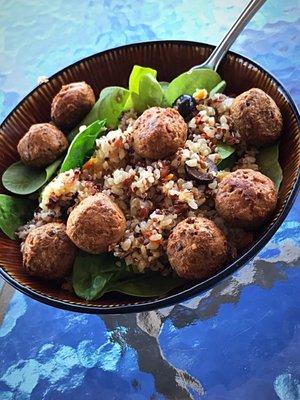 Meatless meatballs Quinoa Roasted tomatoes  Spinach  Olives  Apple thyme dressing