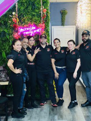 Nuestro equipo de trabajo está lista para brindarle el mejor servicios y las mejores comida  en Yonkers NYC