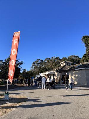 Crazy long line for this restaurant today! Plus a line to the women's restroom! WOW! King Tides brought all the surfers out!