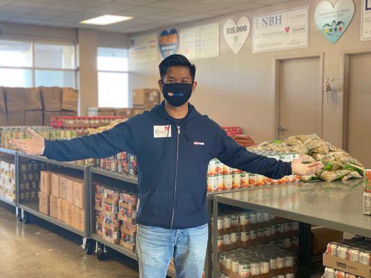 Volunteering packing food with U.S Bank.