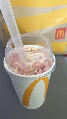 Snack Strawberry Shortcake McFlurry