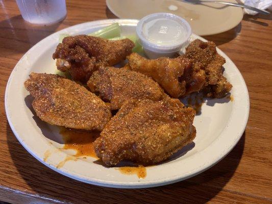 6 Buffalo Wings with Cajun. Excellent!!! Cooked Perfectly!!!