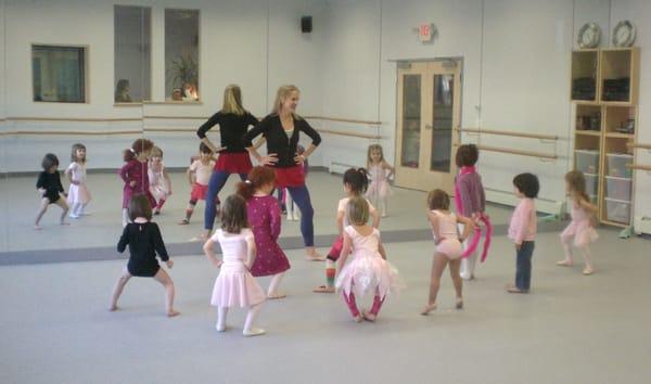 Creative Dance classes for children 3-5y