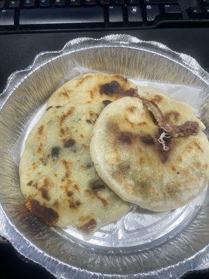 Pupusa de Frijol con Queso, Pupusa de Queso, Pupusa de Spinach & cheese