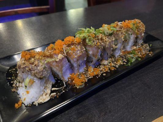 If you love garlic, then this is the roll for you. Moon Walker Roll