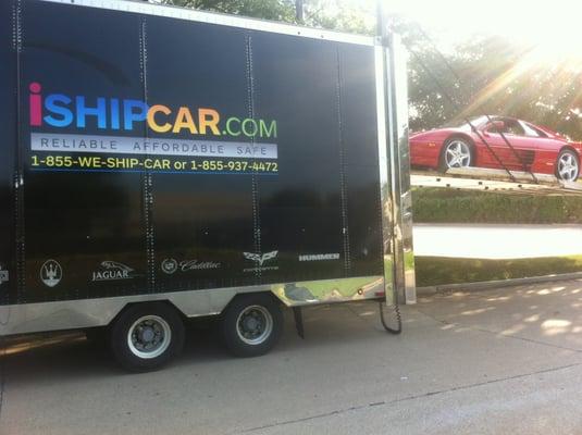 The iShipCar truck in action...