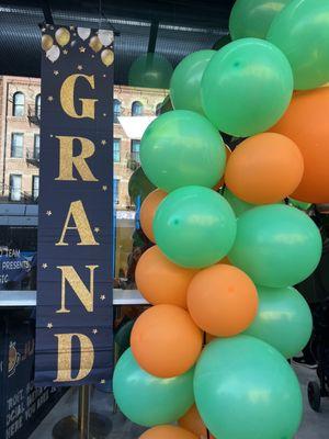 Grand opening balloons