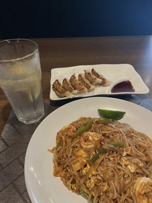 Shrimp Pad Thai & Gyoza