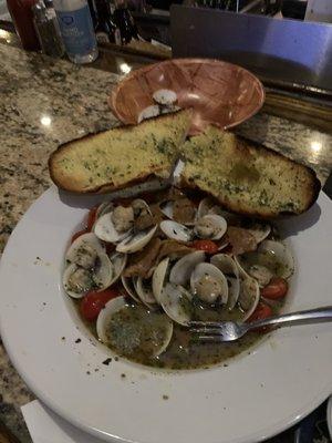 Garlic clams