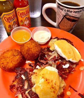 Corned beef hash Benedict