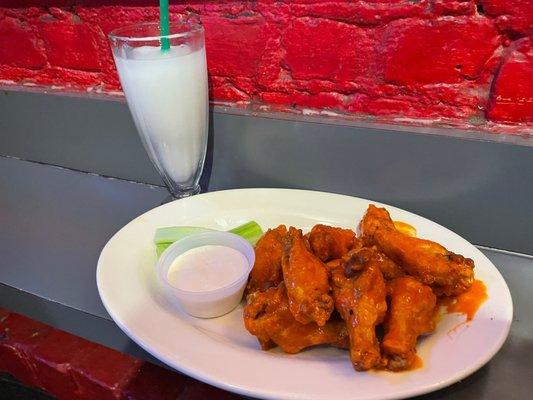 Hot wings and Frozen Margarita