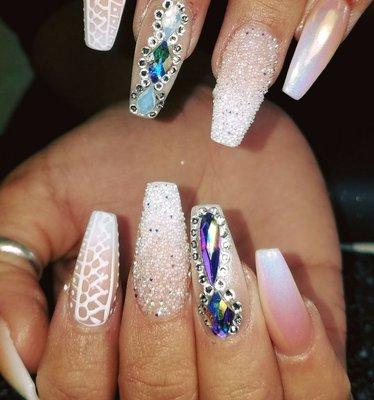 Custom Nail Art
Crystal pixie