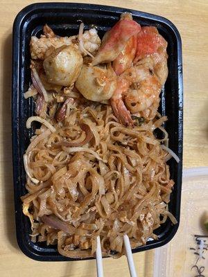 Seafood Pad Thai