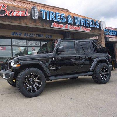 The Homie @willtheappraiser Killing the Jeep Game 20x10 Fuel Contra Wrapped With some 33" Fuel Gripper Tires