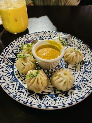 Street Cart Momos