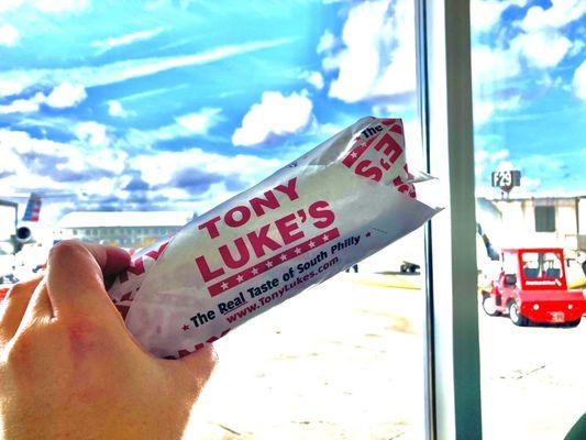 Tony Luke's (airport)