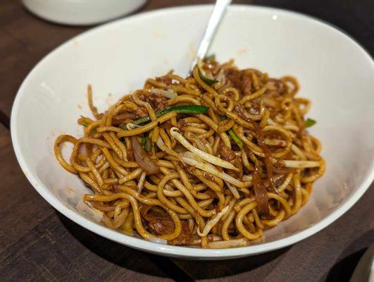 Stir fried noodles with pork