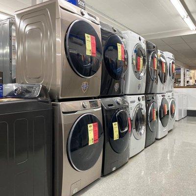 Let us help you bring a fresh new look to your laundry room.