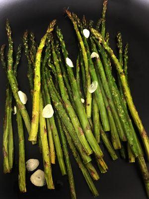 Lé Munchie Vegan Grilled Asparagus