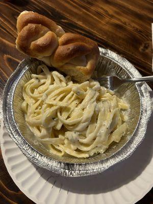 Fettuccine Alfredo .... It's food crack at its best!!! Amazing!!!