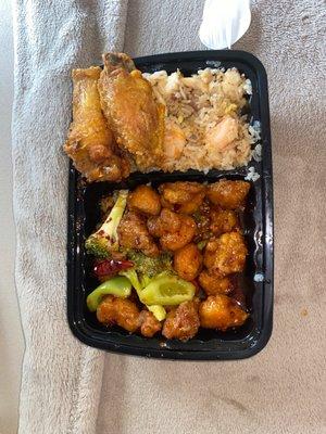 Lunch General Tso 's Chicken House Fried Rice Fried Chicken Wings