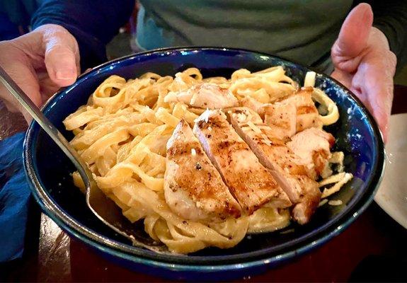 Chicken Alfredo - Great chicken with cheesy pasta and another good value dish...