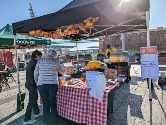 Ferry farmers market, 10/28/22