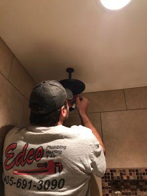 Installing shower head