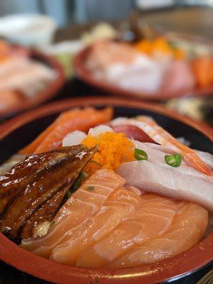 Chirashi bowls