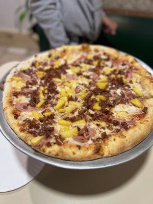 Pineapple, ham, and Bacon pizza