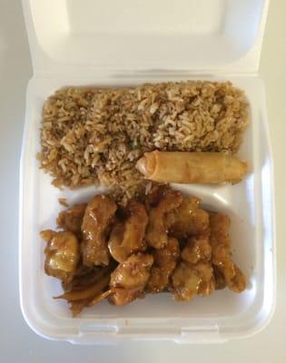 $4.75 Lunch Combo - Orange Chicken, Eggroll & Fried Rice (Extra)