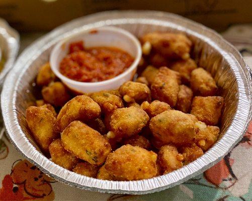 Garlic Cheese Curds w/ Marinara Sauce