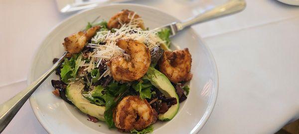 Cajun shrimp salad. Huge shrimp. Very good salad