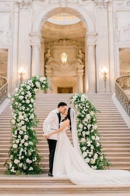 San Francisco City Hall Wedding, Fairmont Wedding; 
Wedding planning & Design: Blooming Wed; 

PC: Sarah Rubin Photography