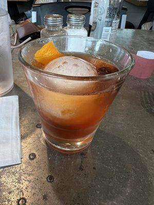 The absolute best old fashioned I have ever had.