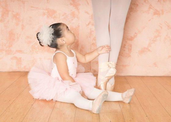 Baby ballet/ creative dance  ages 18 months to 3 yrs old