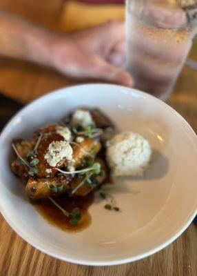 Chicken wings with blue cheese and seasoned butter