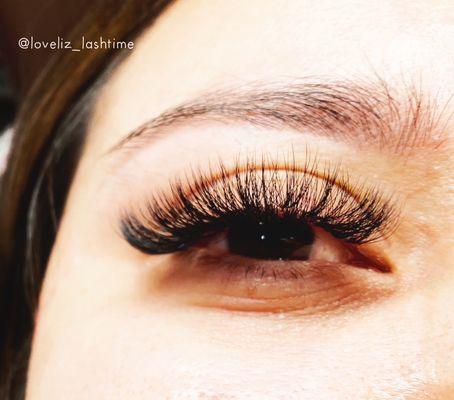 Volume eyelash extension