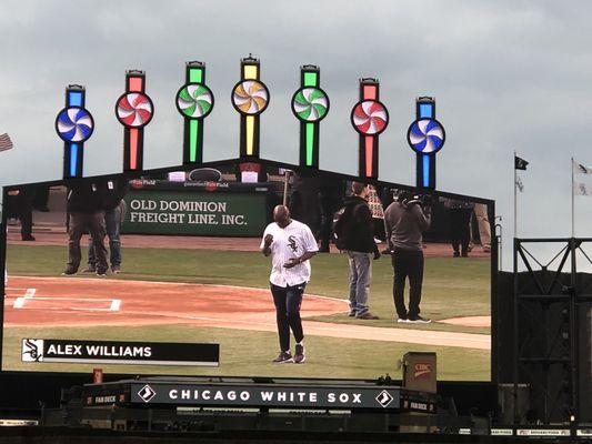 Man City Ambassador Alex Williams throws out the first pitch at Chicago White Sox Guaranteed Rate Field!