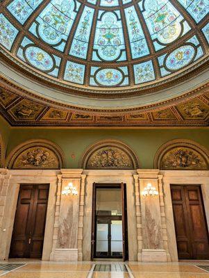 Gar Memorial Gallery and gorgeous Tiffany glass globe