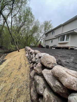 Retaining wall