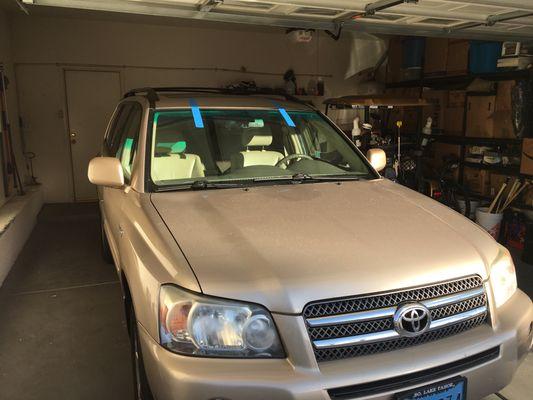 Toyota Highlander before and after windshield replacement.